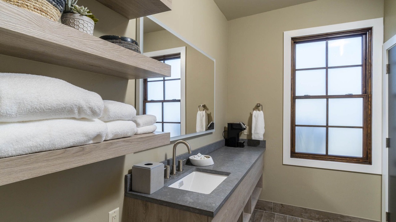 Photo of Bathroom in Sisters