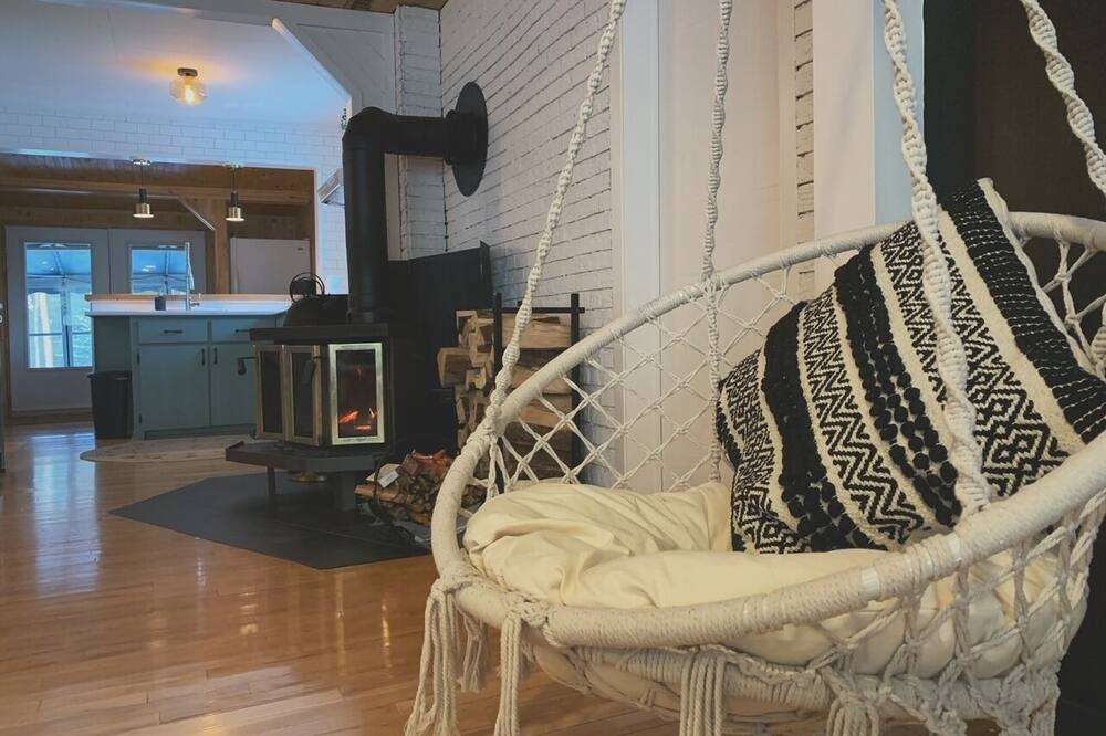 Photo of Livingroom in Sainte-Lucie-des-Laurentides