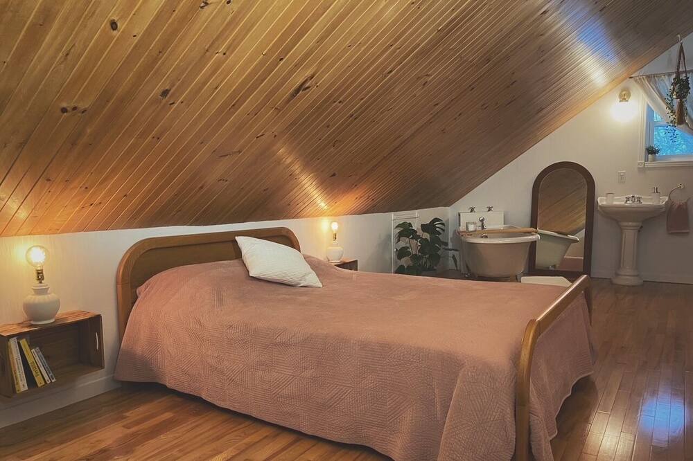 Photo of Bedroom in Sainte-Lucie-des-Laurentides
