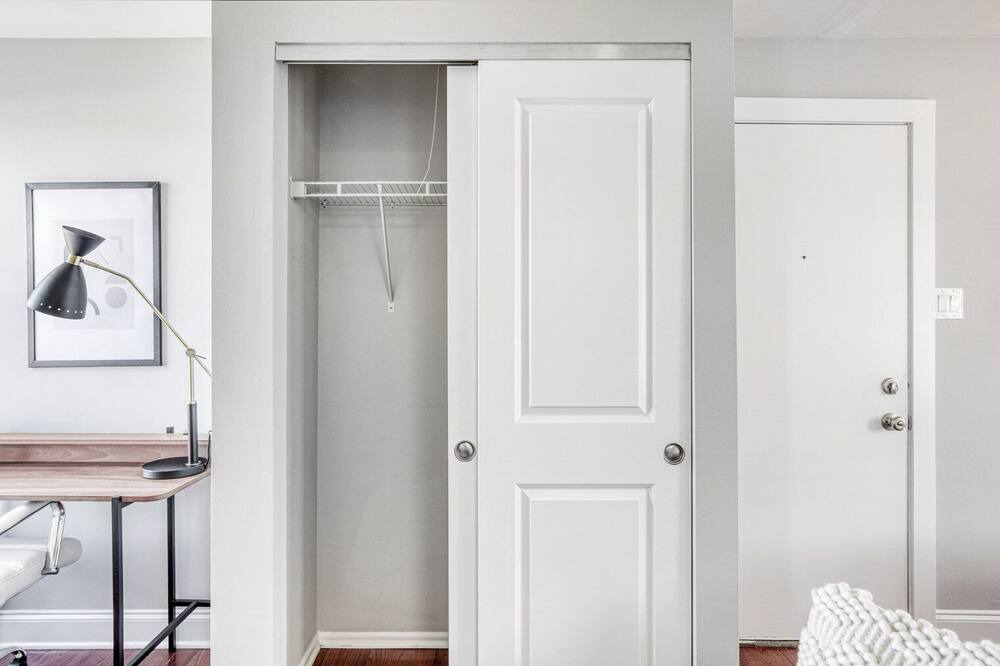 Photo of Bedroom in Lakeview