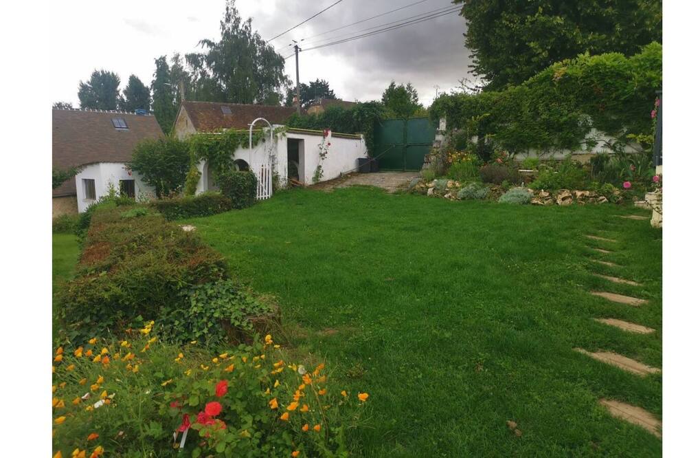 Photo of Outdoor in Nesle-la-Reposte