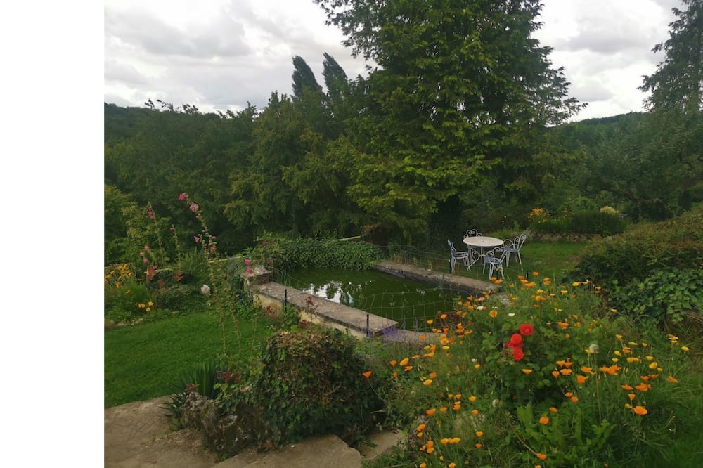 Photo of Outdoor in Nesle-la-Reposte