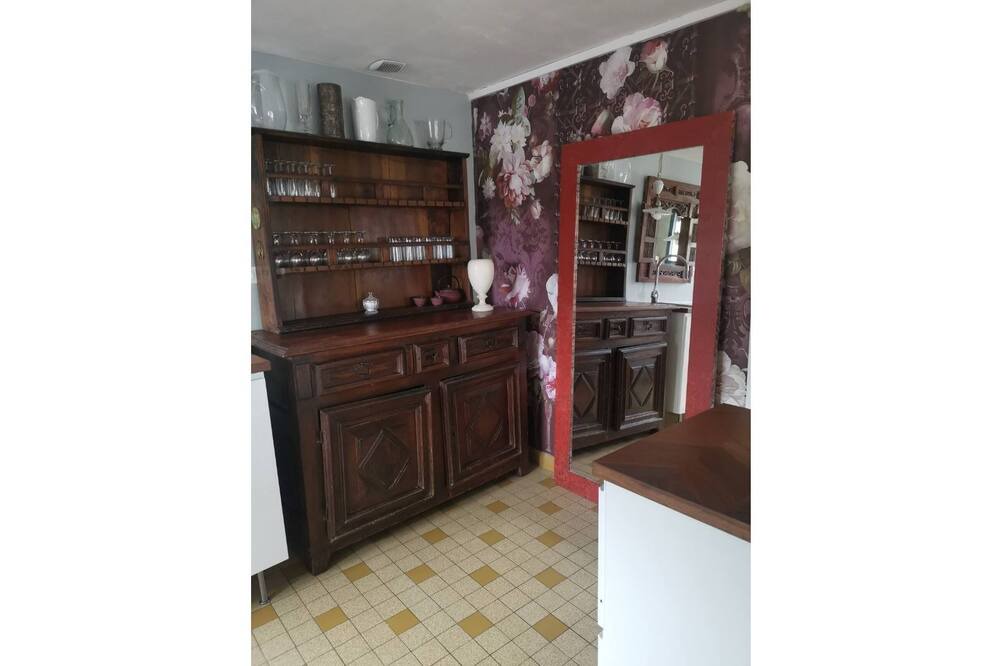 Photo of Bedroom in Nesle-la-Reposte