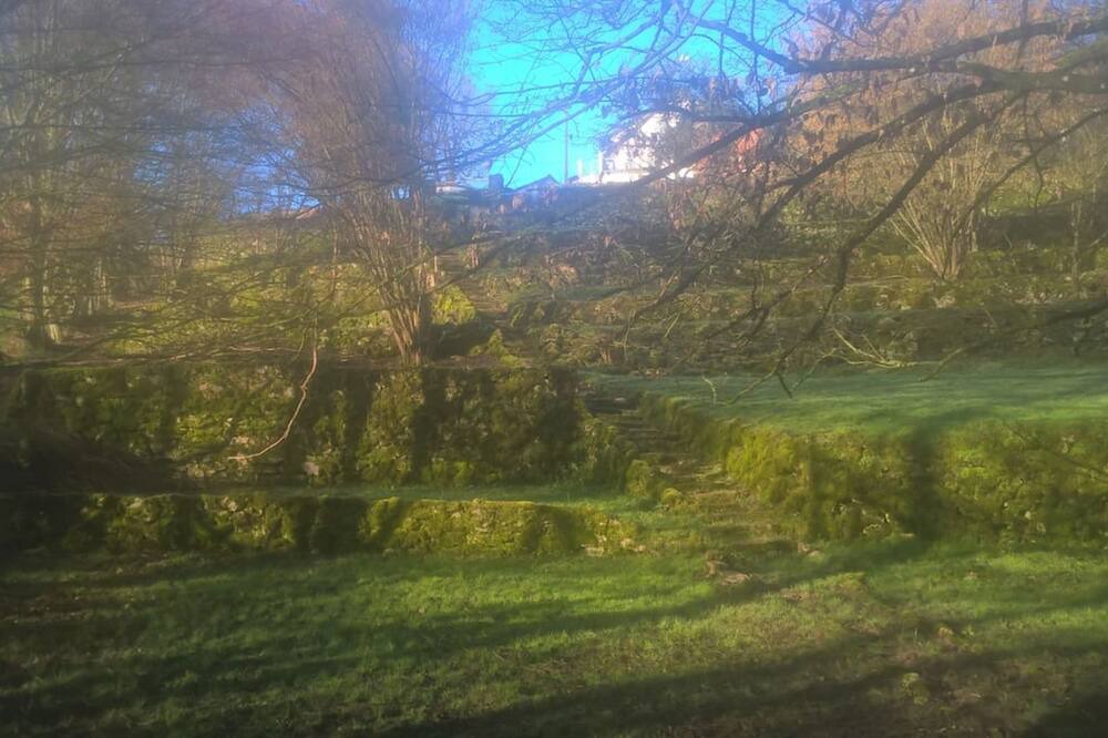 Photo of Outdoor in Nesle-la-Reposte