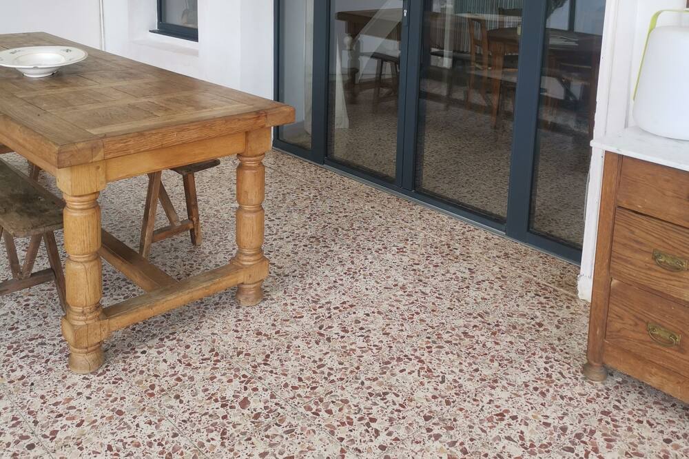 Photo of Patio Balcony in Nesle-la-Reposte