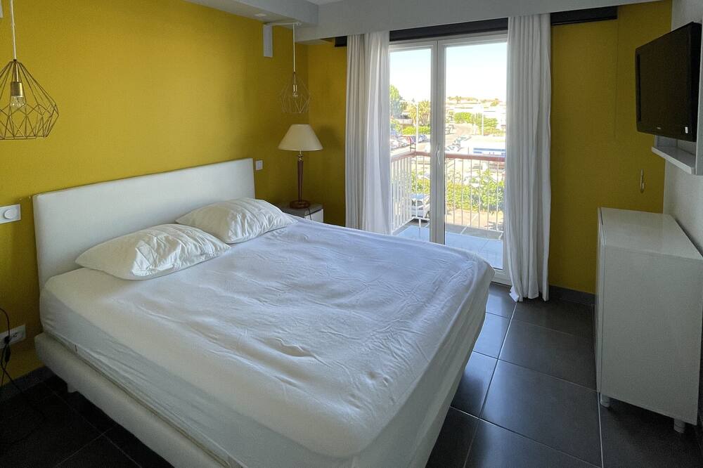 Photo of Bedroom in Le Grau-Du-Roi