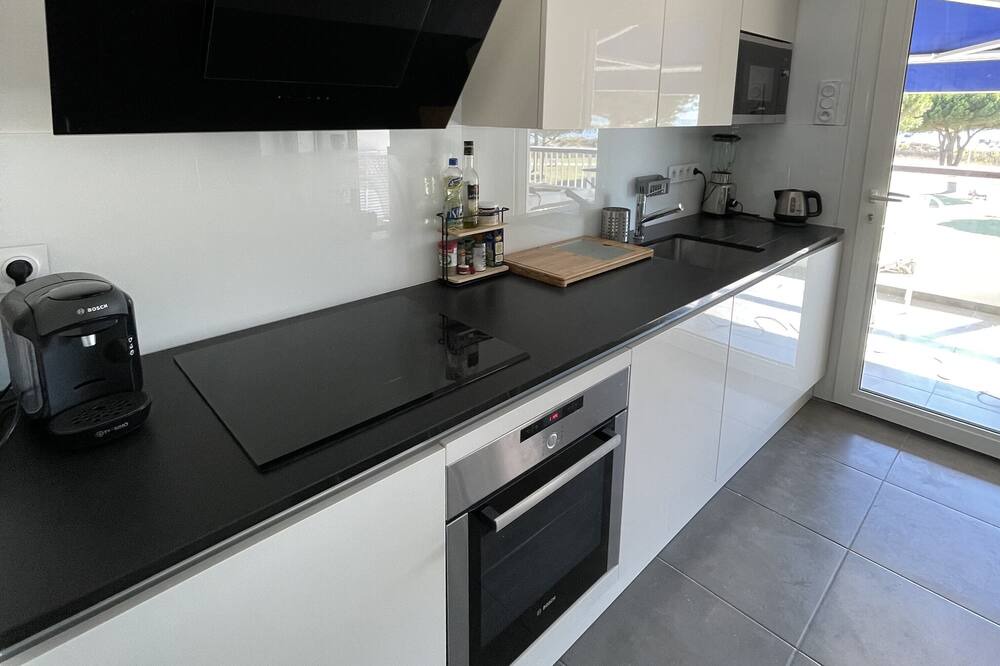 Photo of Kitchen in Le Grau-Du-Roi