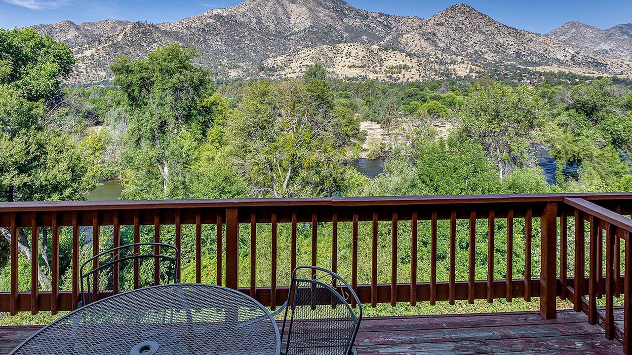 Photo of Bedroom in Kernville