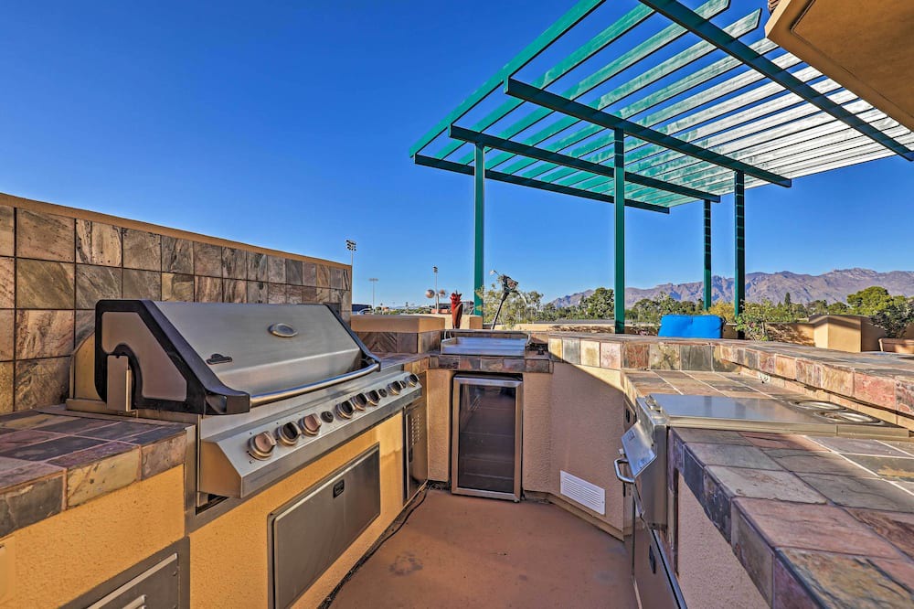 Photo of Outdoor in Sam Hughes