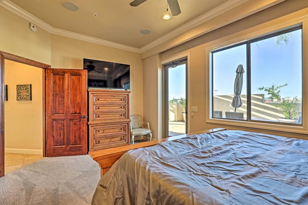 Photo of Bathroom in Sam Hughes