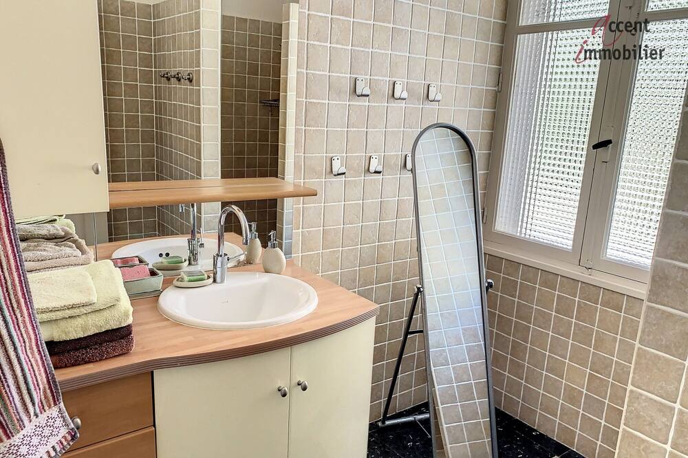 Photo of Others in Orgon