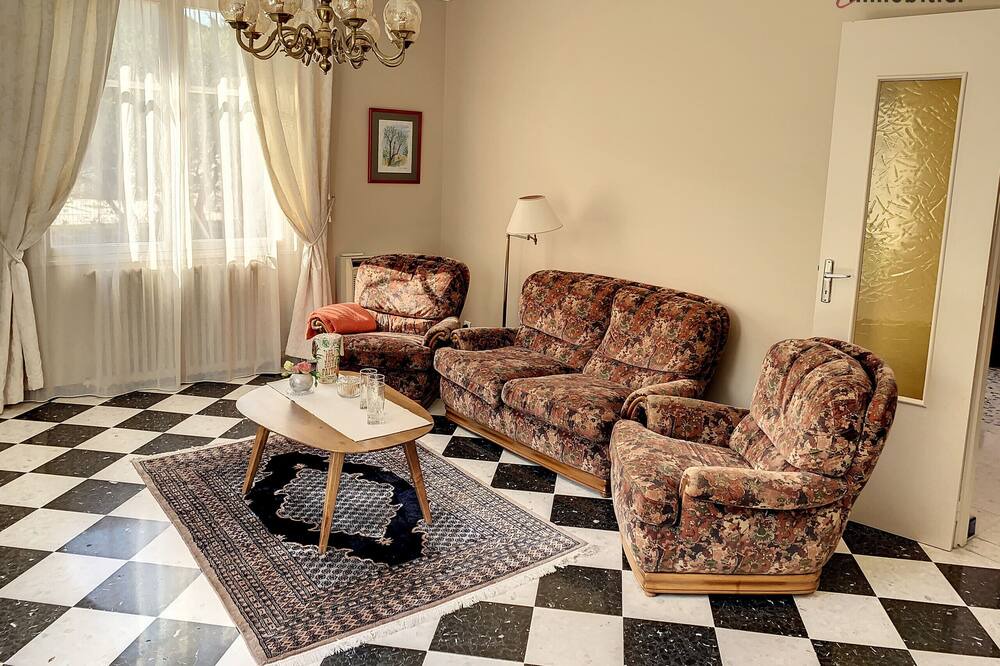 Photo of Others in Orgon