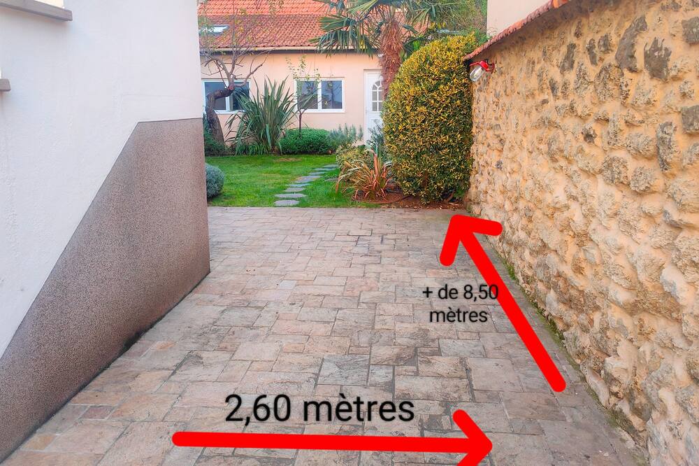 Photo of Outdoor in Adamville