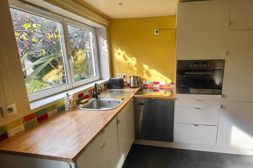 Photo of Kitchen in Adamville