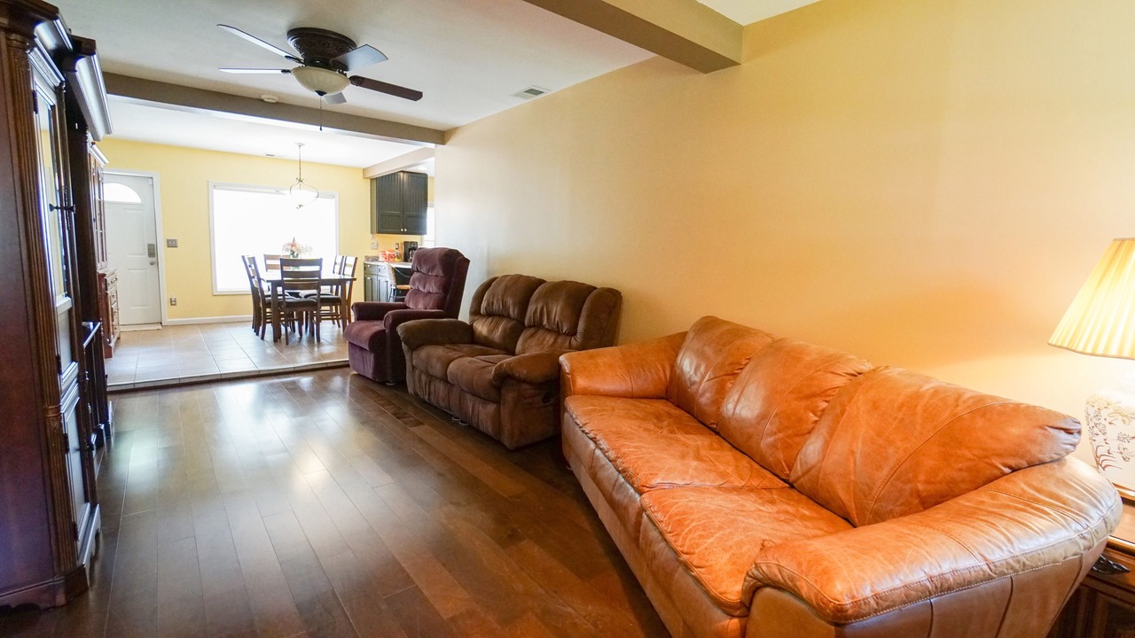 Photo of Livingroom in Monticello