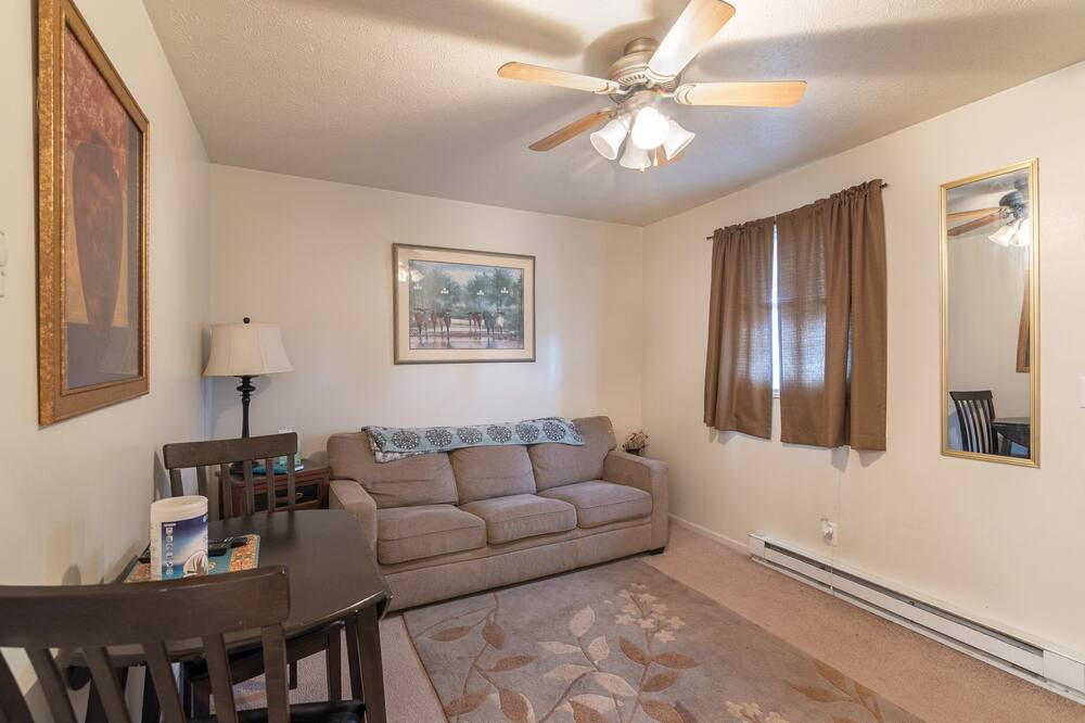 Photo of Livingroom in Hemlock