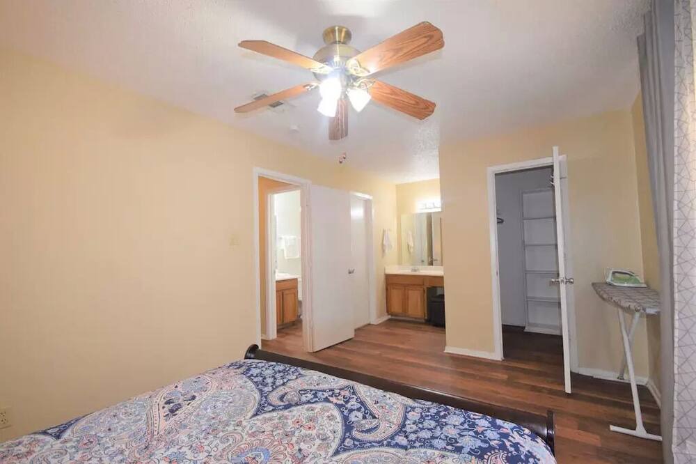 Photo of Bedroom in Fort Worth