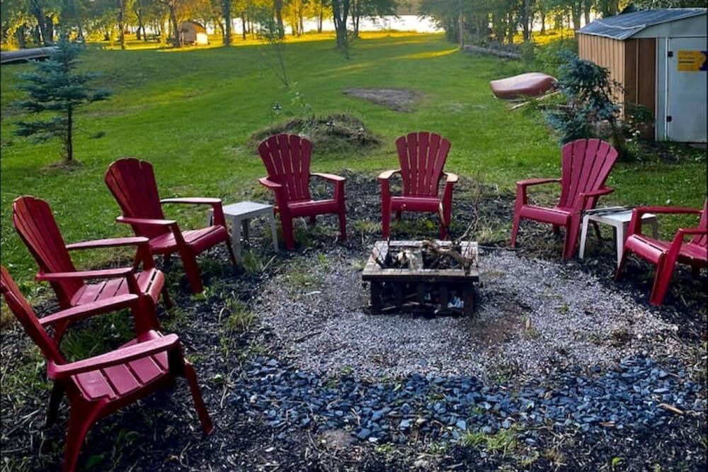 Photo of Outdoor in Sebright