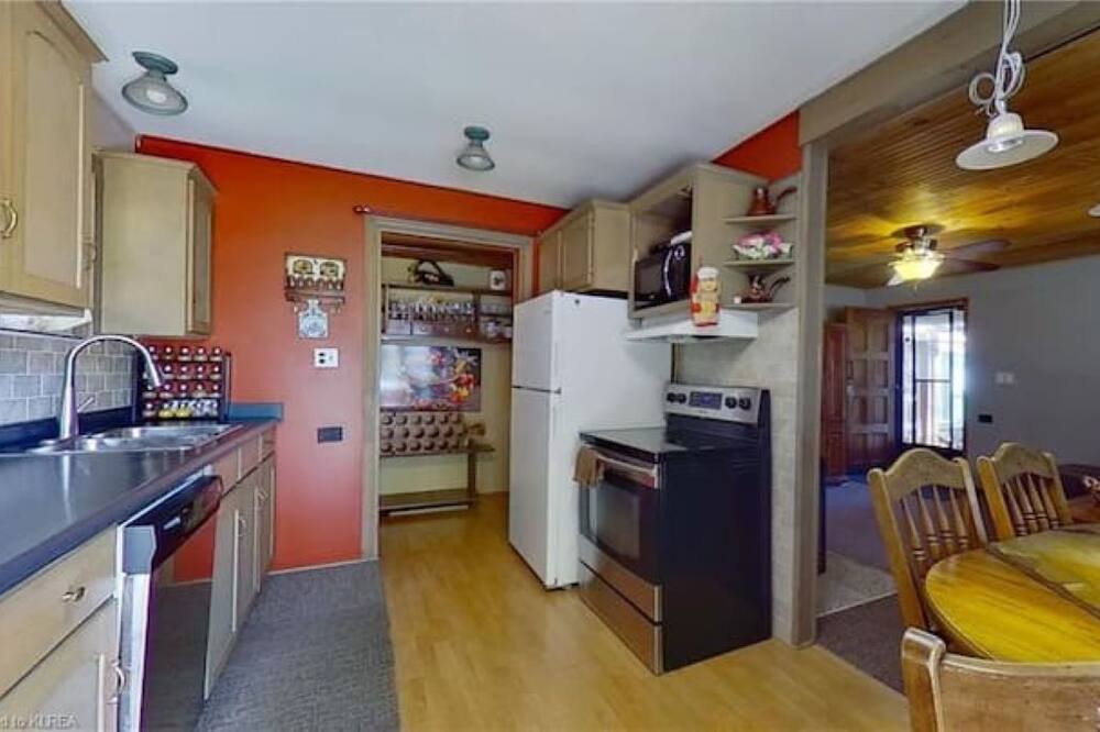 Photo of Kitchen in Sebright