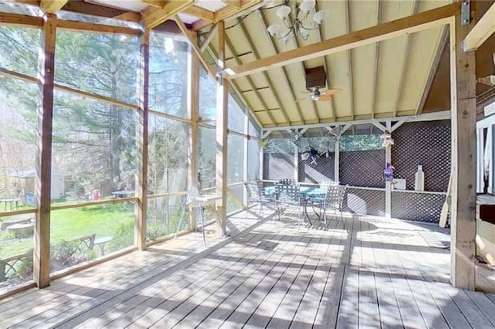 Photo of Patio Balcony in Sebright