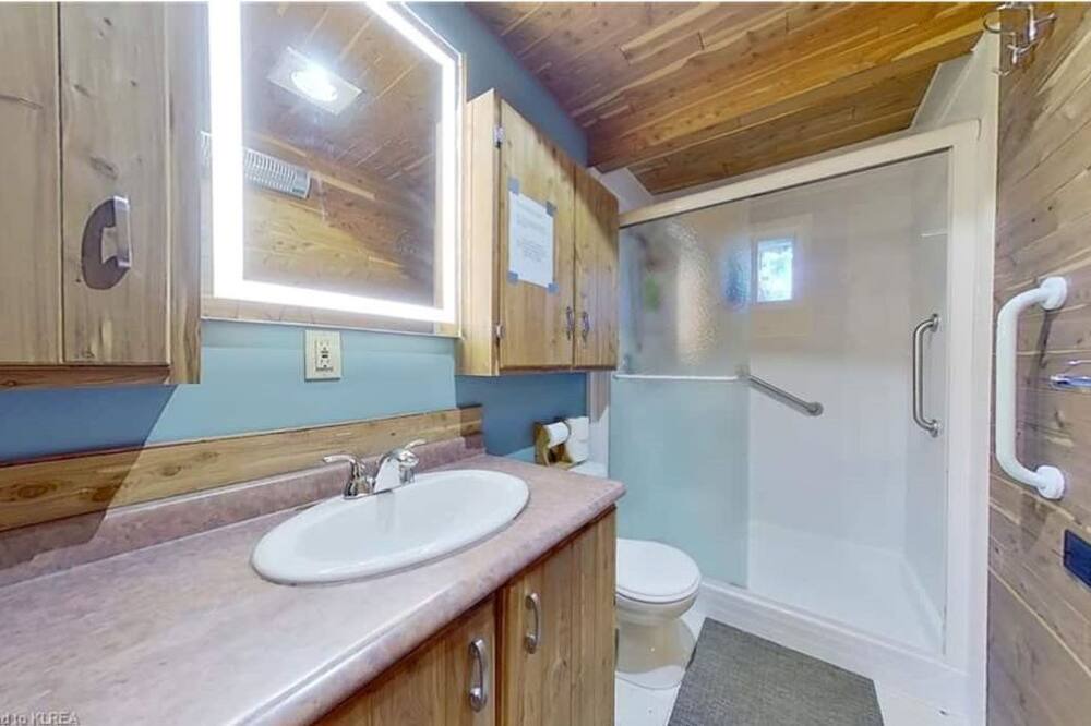 Photo of Bathroom in Sebright