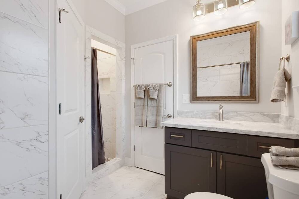 Photo of Bathroom in South 7th Ward