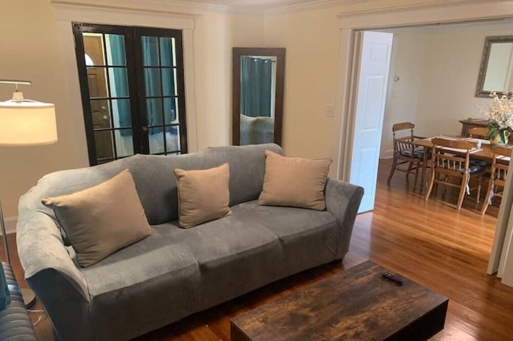 Photo of Livingroom in South Side