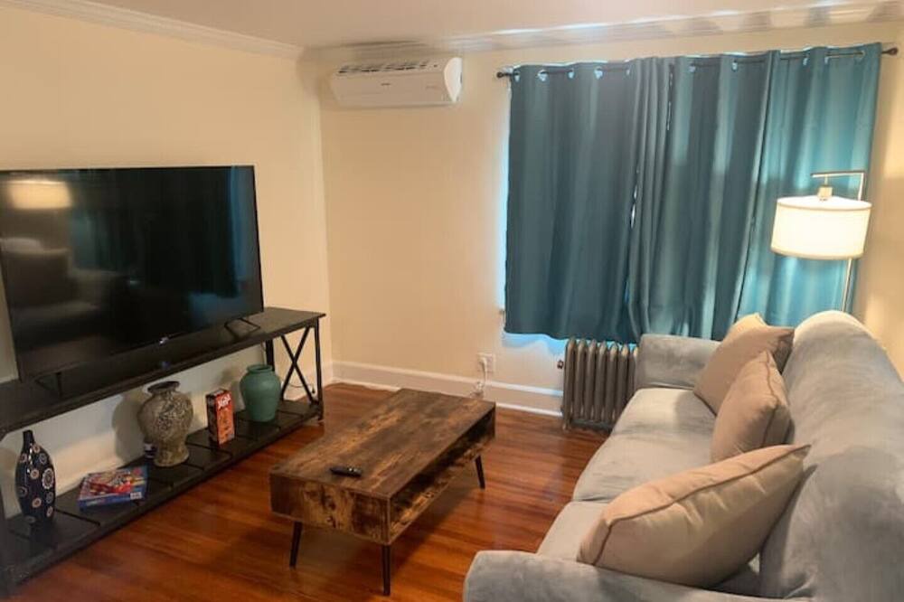 Photo of Livingroom in South Side