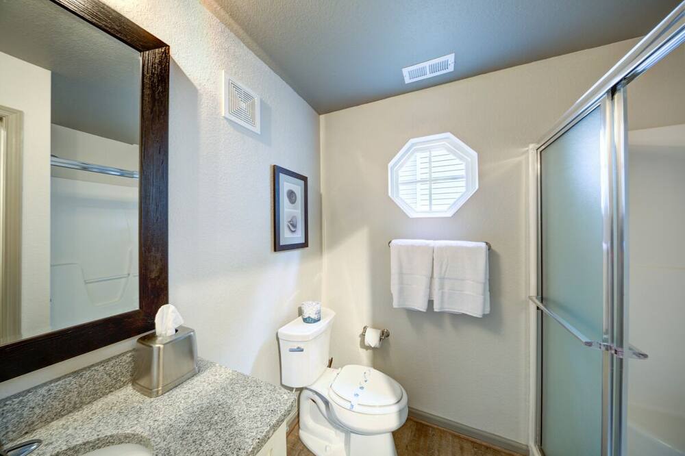 Photo of Bathroom in Sea Scape