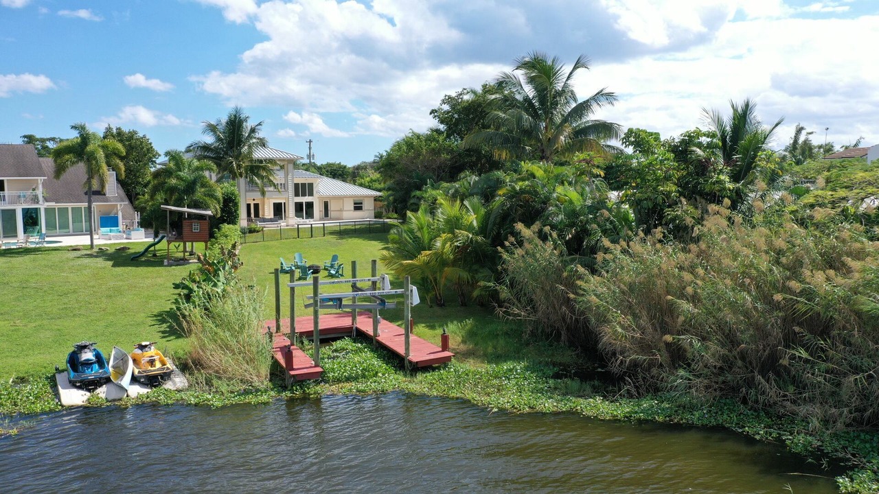 Photo of Outdoor in Lake Ida Shores