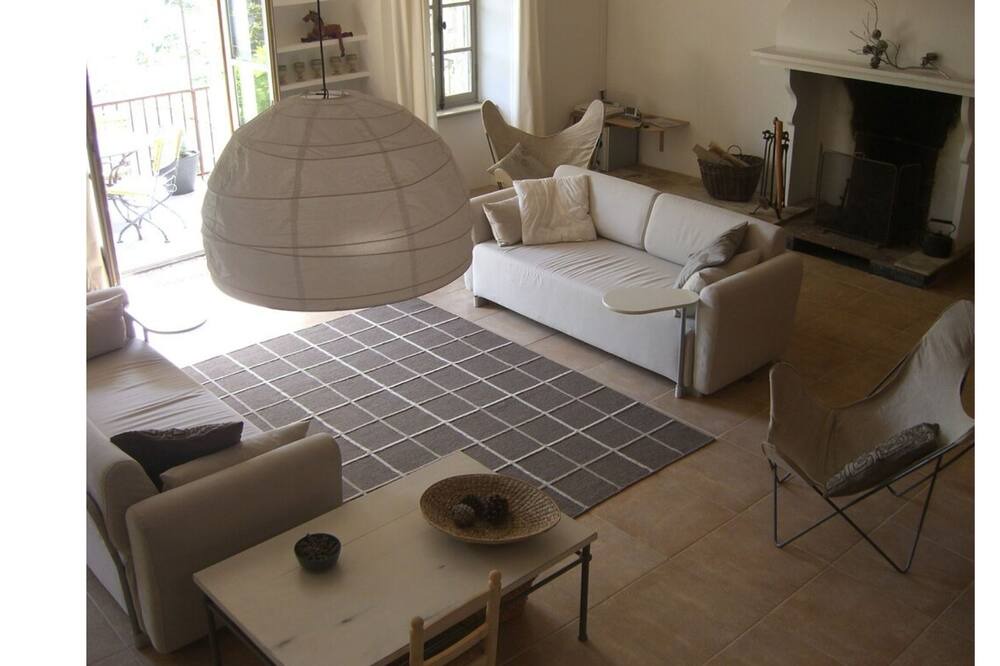 Photo of Livingroom in Beaufort