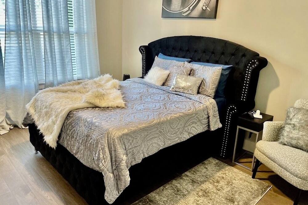 Photo of Bedroom in North Decatur