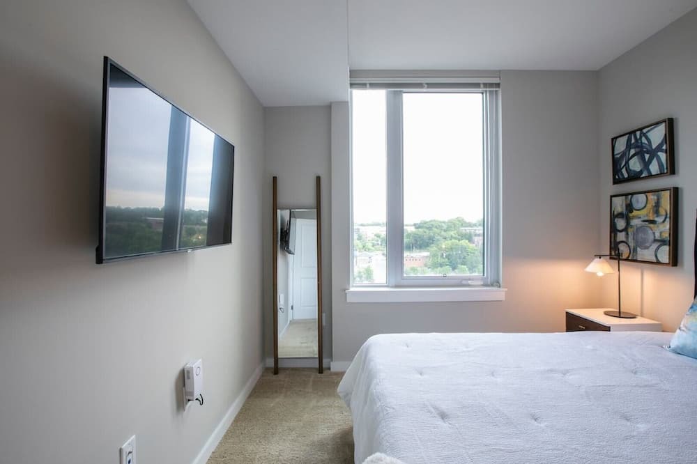 Photo of Bedroom in Jefferson Manor