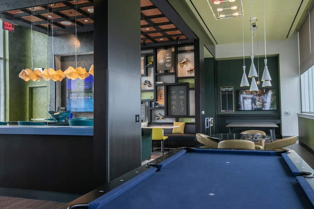 Photo of Others in Jefferson Manor