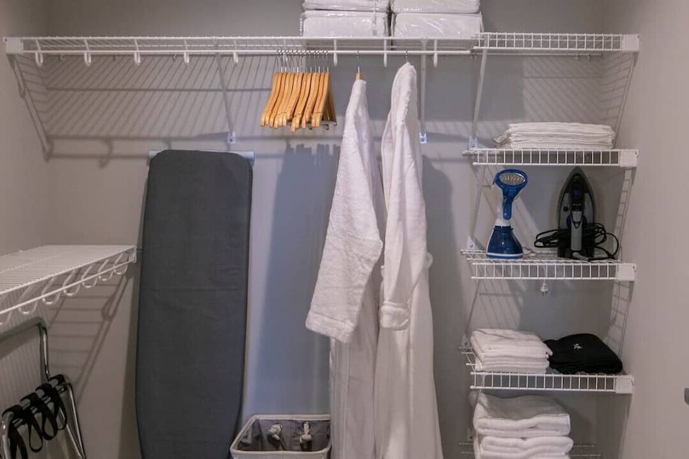 Photo of Bathroom in Jefferson Manor