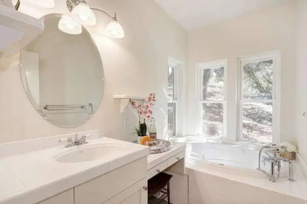 Photo of Bedroom in Colfax