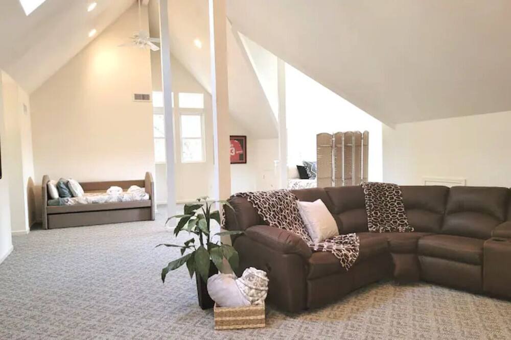 Photo of Livingroom in Colfax