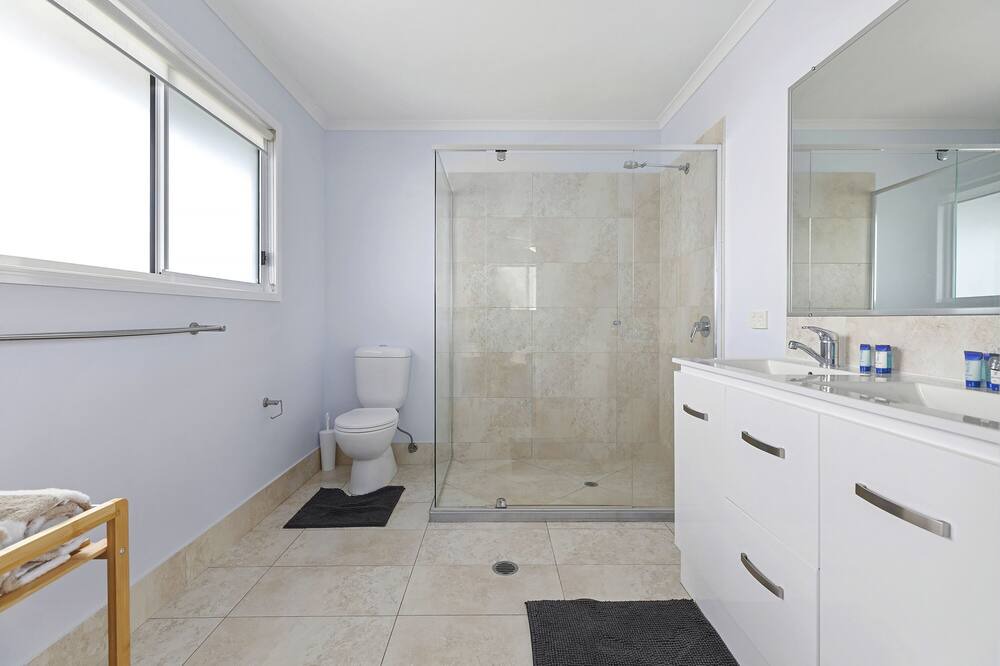Photo of Bathroom in Beachmere