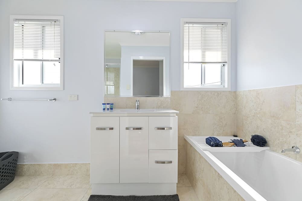 Photo of Bathroom in Beachmere
