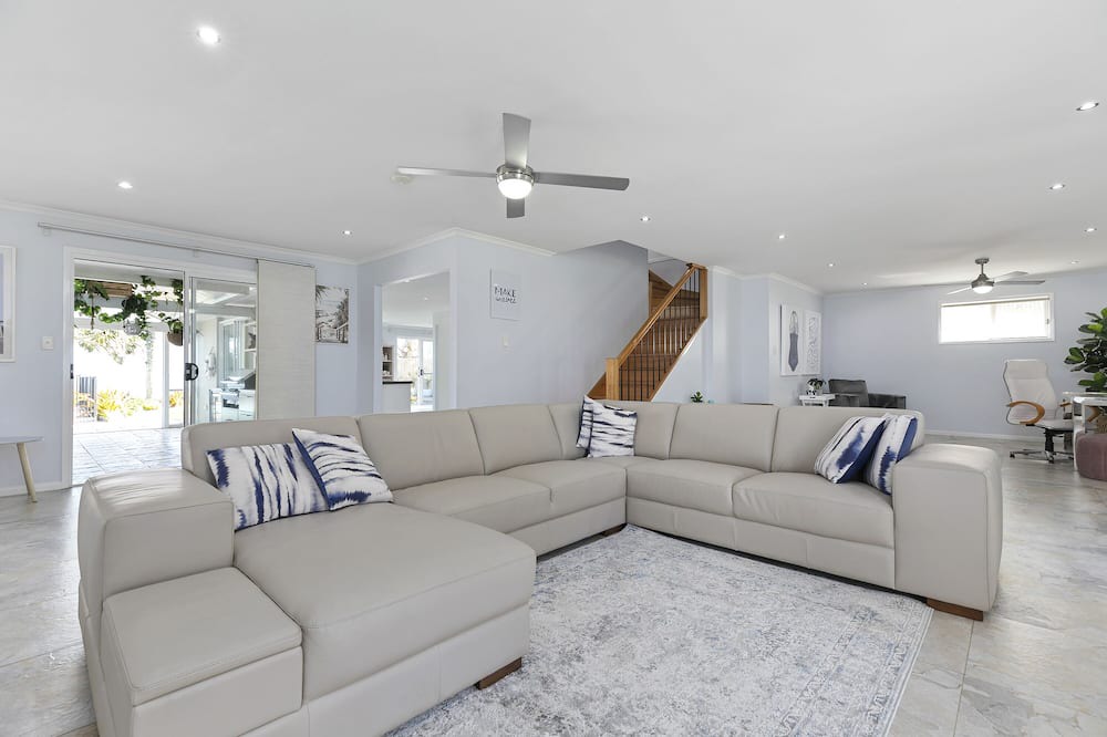 Photo of Livingroom in Beachmere