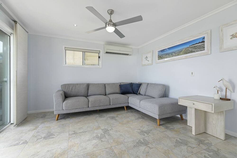 Photo of Livingroom in Beachmere