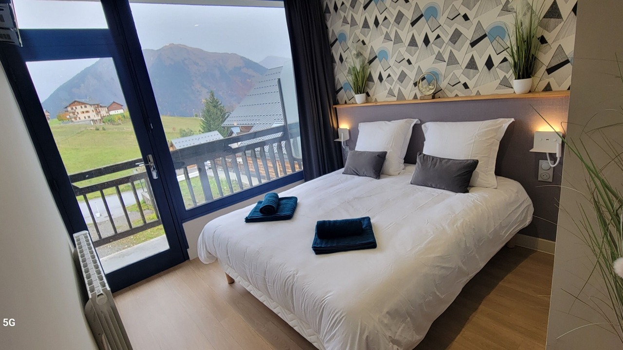 Photo of Bedroom in Albiez-le-Vieux