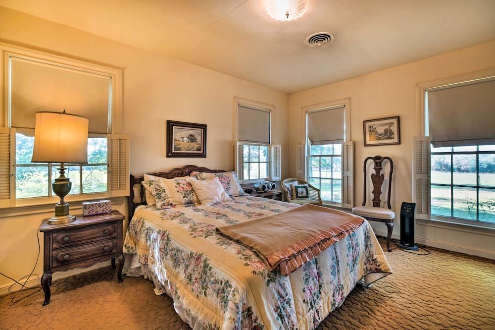 Photo of Bathroom in Navasota