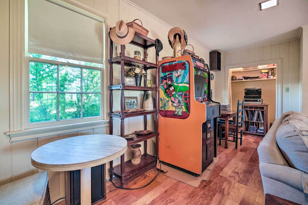 Photo of Bedroom in Navasota