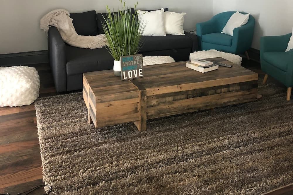 Photo of Livingroom in Goshen