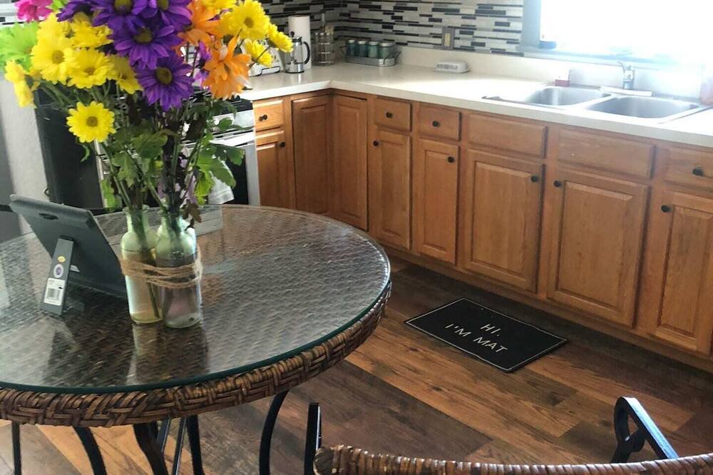 Photo of Others in Goshen