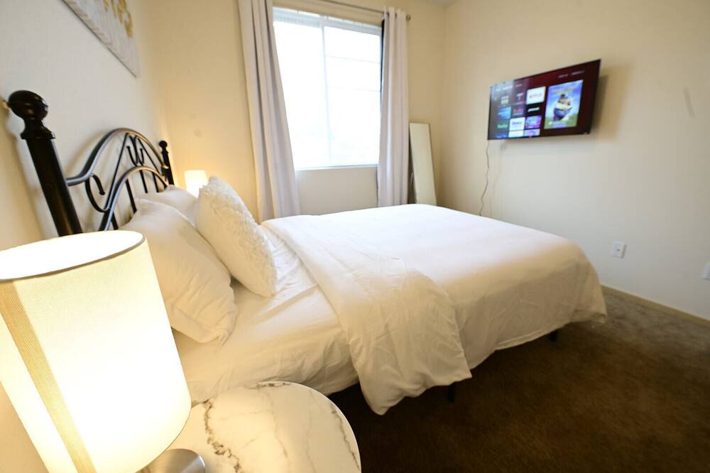 Photo of Bedroom in Port Orchard