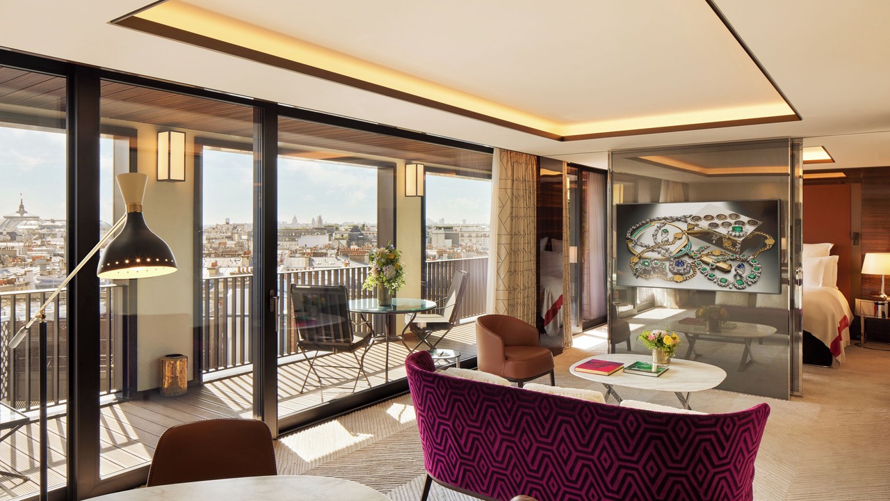 Photo of Others in Champs-Elysees