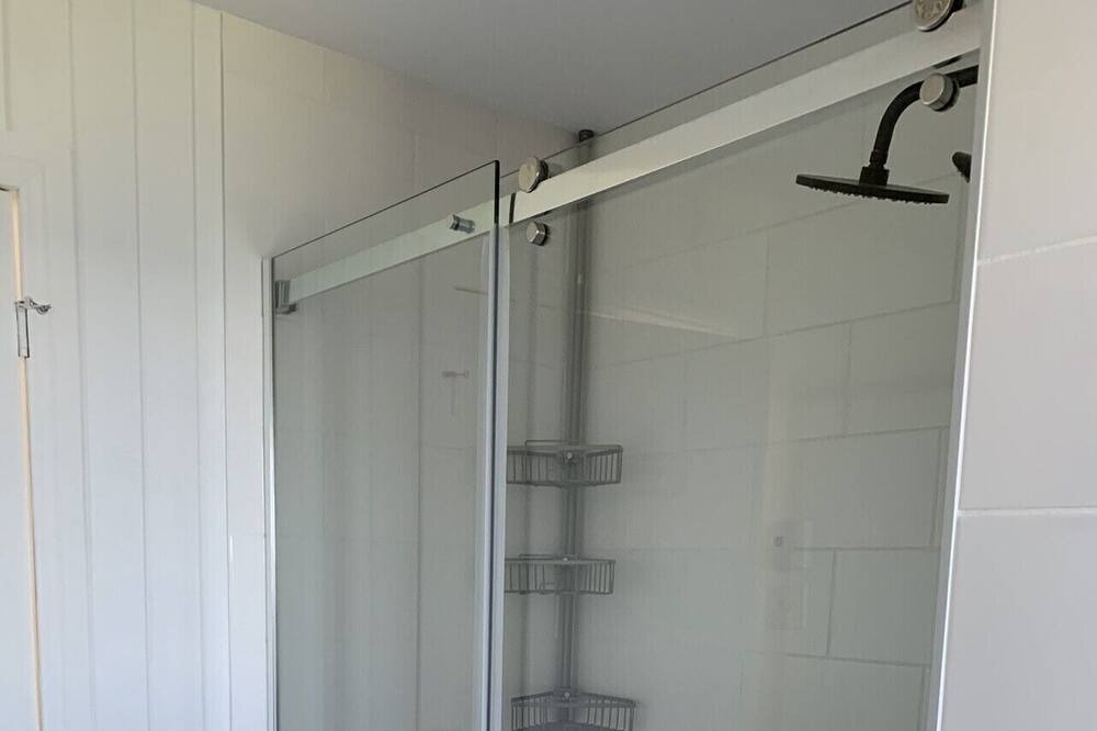 Photo of Bathroom in Le Rocher-Perce Regional County Municipality
