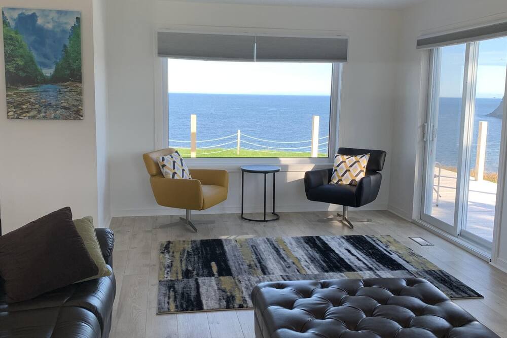 Photo of Livingroom in Le Rocher-Perce Regional County Municipality